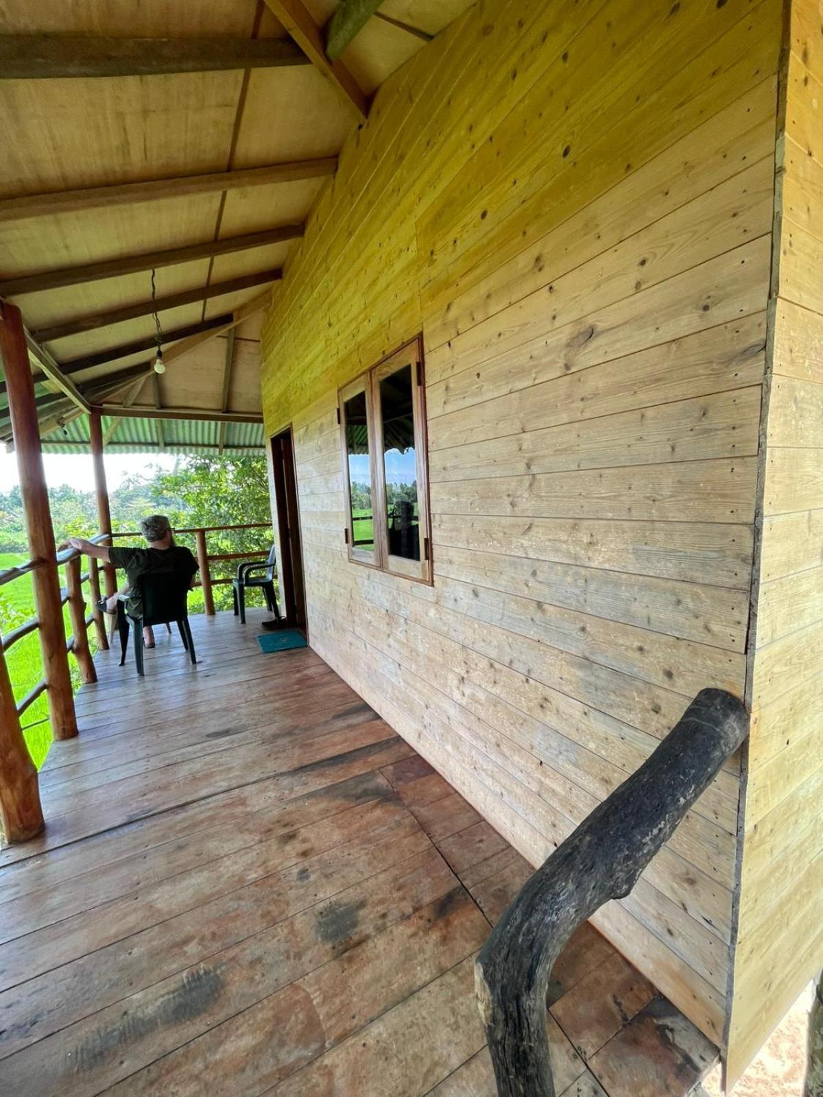 Lake Side View Cabana Tissamaharama Buitenkant foto